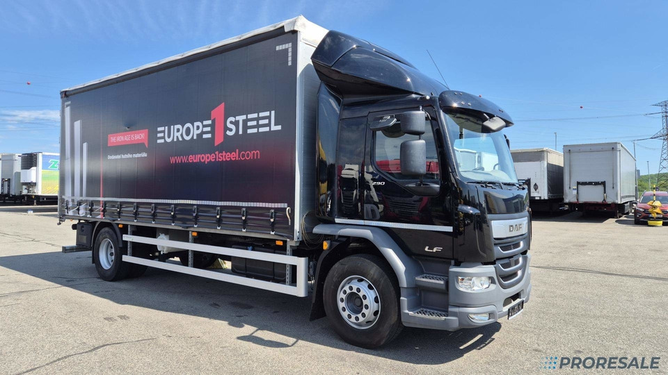 DAF LF 290 FA Sleeper Cab EURO 6 - valník s plachtou - Тентованный грузовик: фото 1 DAF LF 290 FA Sleeper Cab EURO 6 - valník s plachtou - Тентованный грузовик: фото 1