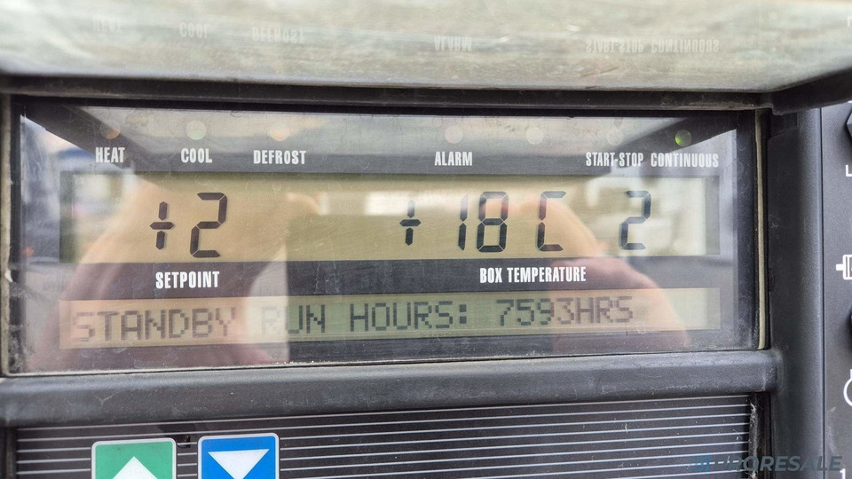 Полуприцеп-рефрижератор KRONE COOL LINER SD mrazírenský - MULTITEMP - dělící stěna + agregát CARRIER VECTOR 1950 Mt: фото 9 Полуприцеп-рефрижератор KRONE COOL LINER SD mrazírenský - MULTITEMP - dělící stěna + agregát CARRIER VECTOR 1950 Mt: фото 9