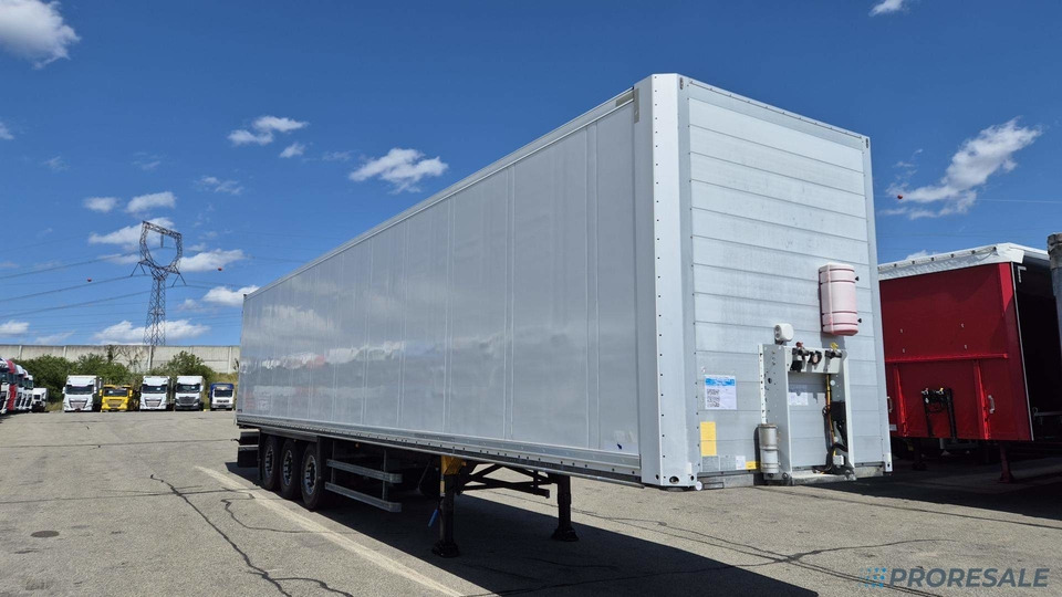 SCHMITZ SKO 24/L - 13.62 skříňový - dvojitá podlaha - Полуприцеп-фургон: фото 1 SCHMITZ SKO 24/L - 13.62 skříňový - dvojitá podlaha - Полуприцеп-фургон: фото 1