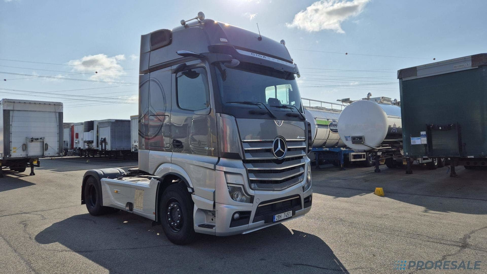 MERCEDES-BENZ ACTROS 1845 LS GIGA SPACE EURO 6 - Тягач: фото 1 MERCEDES-BENZ ACTROS 1845 LS GIGA SPACE EURO 6 - Тягач: фото 1