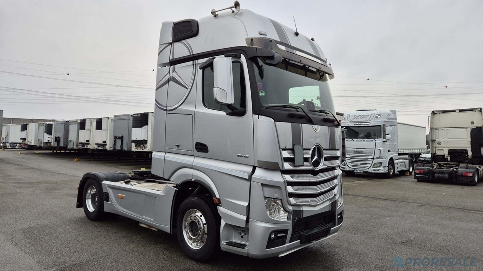MERCEDES-BENZ ACTROS 1851 GIGA EURO 6 - Тягач: фото 1 MERCEDES-BENZ ACTROS 1851 GIGA EURO 6 - Тягач: фото 1