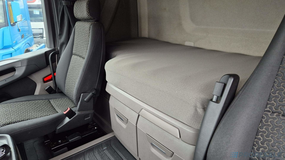 SCANIA R450 N323 NGS TOP LINE EURO 6 - Тягач: фото 5 SCANIA R450 N323 NGS TOP LINE EURO 6 - Тягач: фото 5