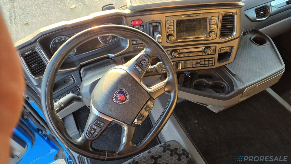 SCANIA R450 N323 NGS TOP LINE EURO 6 - Тягач: фото 4 SCANIA R450 N323 NGS TOP LINE EURO 6 - Тягач: фото 4