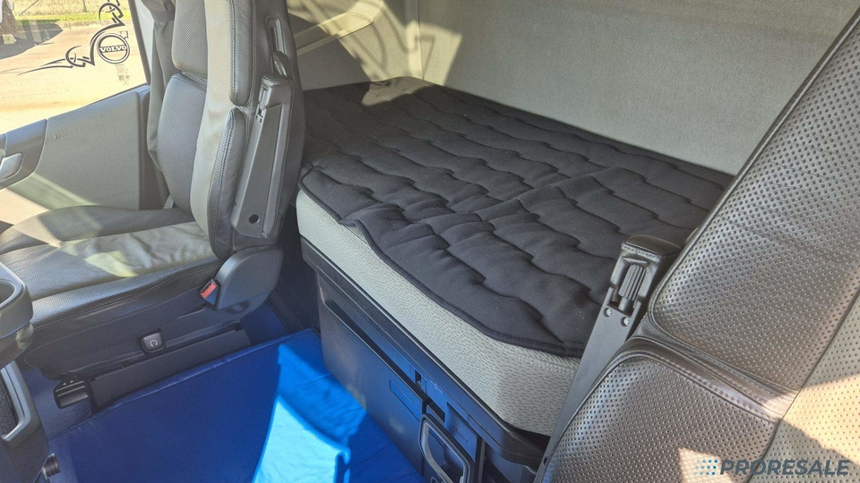 VOLVO FH 460 GLOBE XL EURO 6 TURBOCOMPOUND - Тягач: фото 5 VOLVO FH 460 GLOBE XL EURO 6 TURBOCOMPOUND - Тягач: фото 5