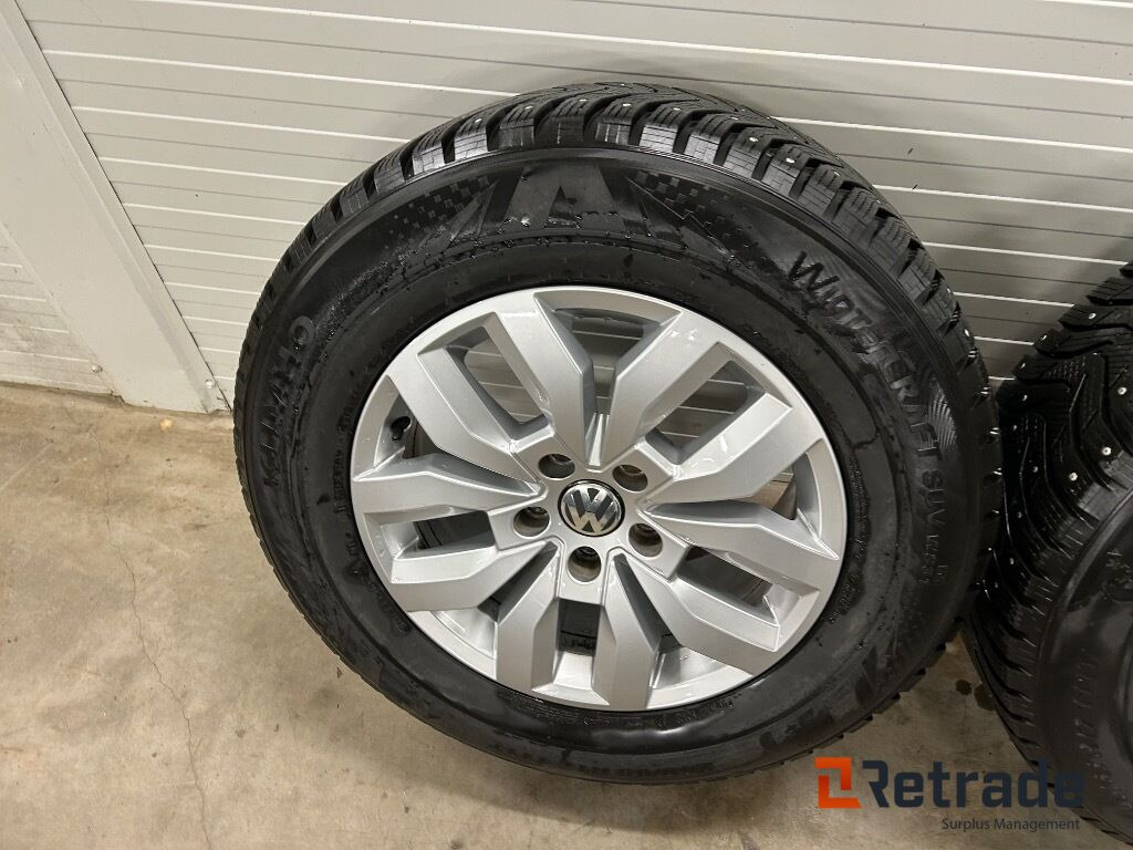 4 Däck på fälg Kumho Wintercraft Till VW Amarok - Строительное оборудование: фото 2 4 Däck på fälg Kumho Wintercraft Till VW Amarok - Строительное оборудование: фото 2