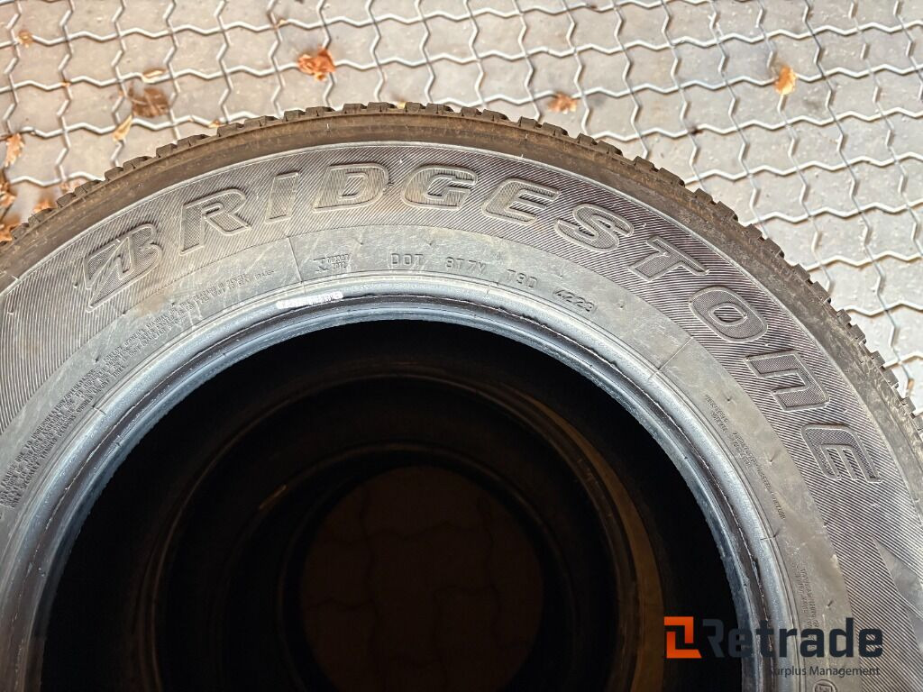 Dæk Bridgestone 265/65R17 - Строительное оборудование: фото 2 Dæk Bridgestone 265/65R17 - Строительное оборудование: фото 2
