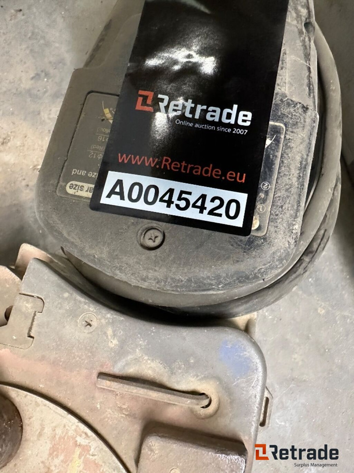 Hitachi VB16Y klippe og bukke maskine - Строительное оборудование: фото 2 Hitachi VB16Y klippe og bukke maskine - Строительное оборудование: фото 2