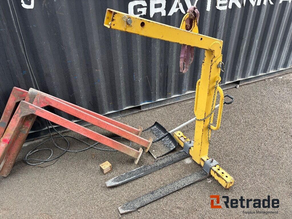 Lastbil Krangafflar 1500kg - Вилы: фото 1 Lastbil Krangafflar 1500kg - Вилы: фото 1