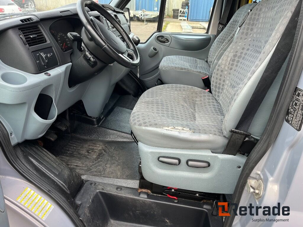 Minibus med lift FORD TRANSIT KOMBI 300L F 2,2 TDCI - Микроавтобус, Пассажирский фургон: фото 5 Minibus med lift FORD TRANSIT KOMBI 300L F 2,2 TDCI - Микроавтобус, Пассажирский фургон: фото 5