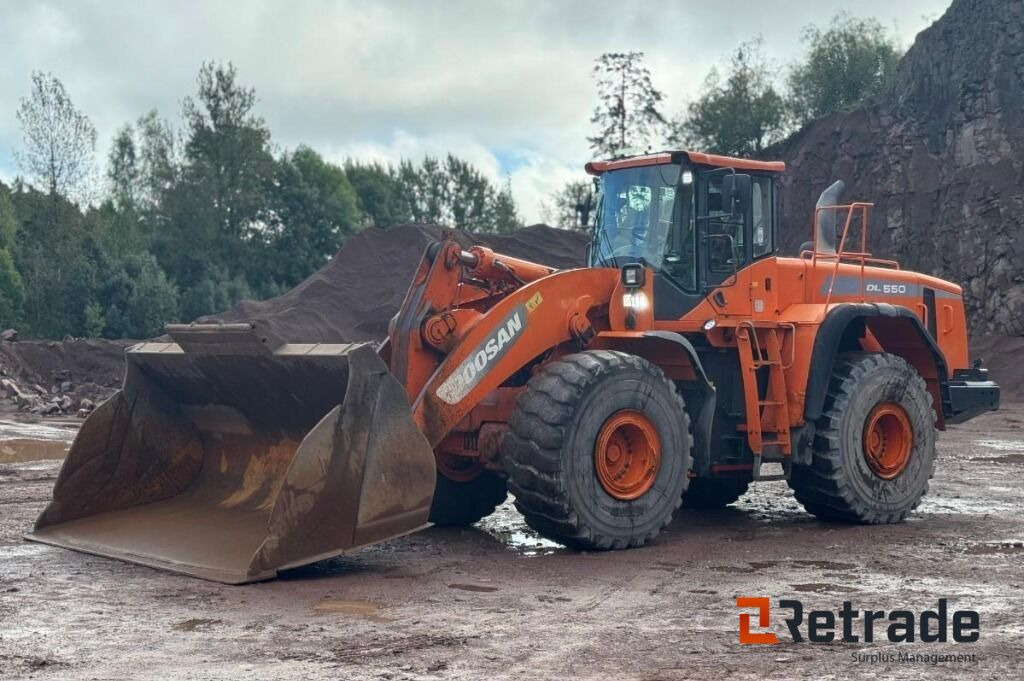 Doosan DL550-3 - Строительная техника: фото 3 Doosan DL550-3 - Строительная техника: фото 3