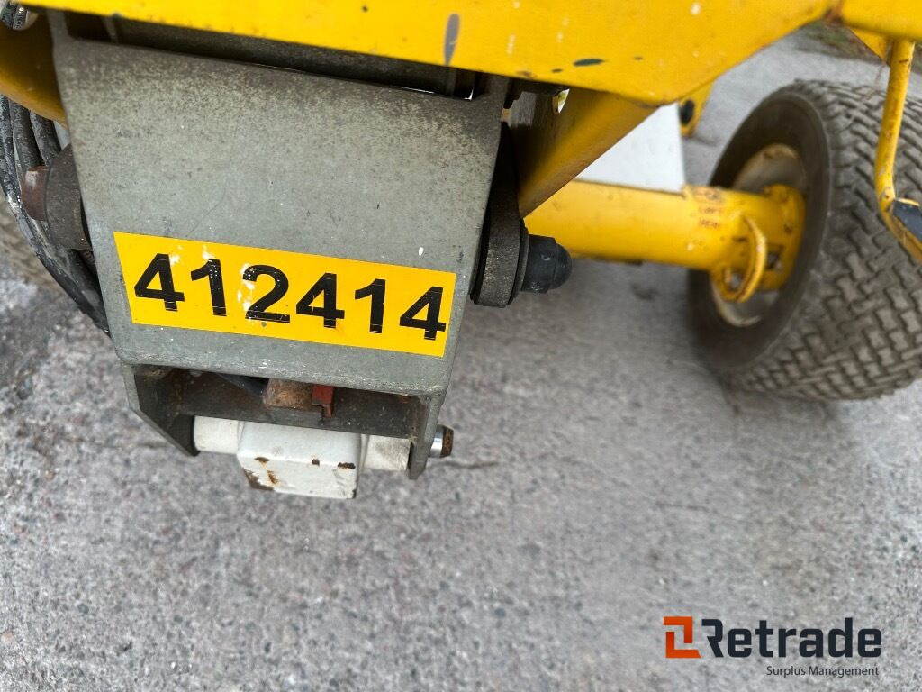 Lift Nifty lift Hr12 bom lift - Строительная техника: фото 2 Lift Nifty lift Hr12 bom lift - Строительная техника: фото 2