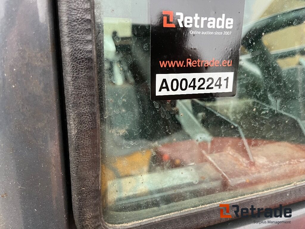 Коммунальный трактор, Подметально-уборочная машина Traktor Kubota B2100   4WD: фото 25