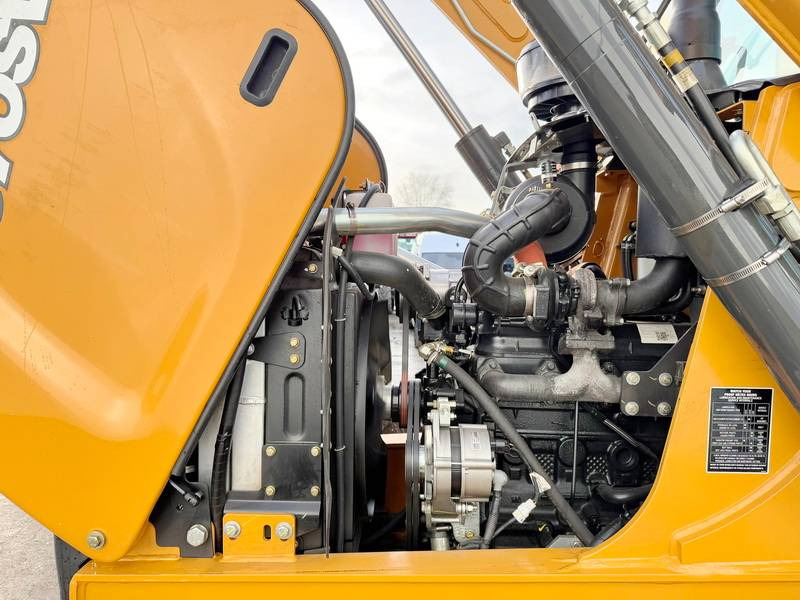 Экскаватор-погрузчик Case 570SV 4WD - 4/1 Bucket / Telescopic Boom / AC: фото 19