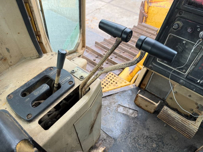 Бульдозер Cat D5H XL - Ripper Valve / 6-Way Blade: фото 9 Бульдозер Cat D5H XL - Ripper Valve / 6-Way Blade: фото 9