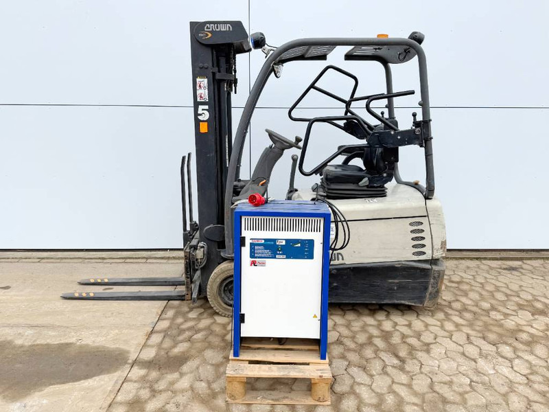 Crown SC4240-1.6 - Duplex / Side Shift / Dutch Machine - Электропогрузчик: фото 2 Crown SC4240-1.6 - Duplex / Side Shift / Dutch Machine - Электропогрузчик: фото 2