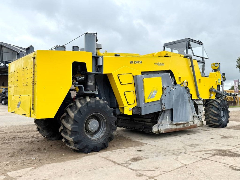 Wirtgen WR2500SK - Dutch Machine / Extra Miller and Tires - Асфальтоукладочная техника: фото 5 Wirtgen WR2500SK - Dutch Machine / Extra Miller and Tires - Асфальтоукладочная техника: фото 5