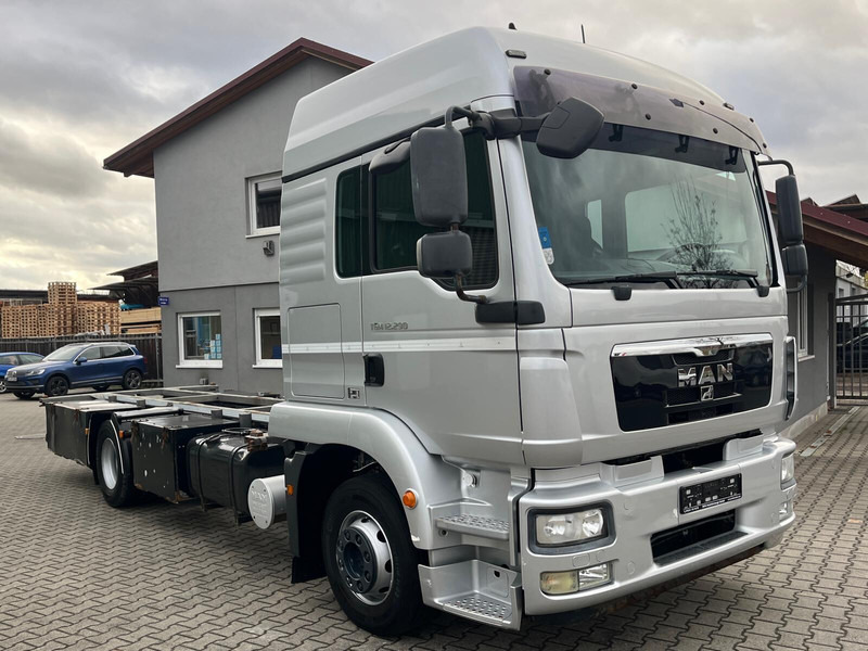 MAN TGM 12.290 BDF 4x2 Euro 5 - Грузовик-шасси: фото 3 MAN TGM 12.290 BDF 4x2 Euro 5 - Грузовик-шасси: фото 3