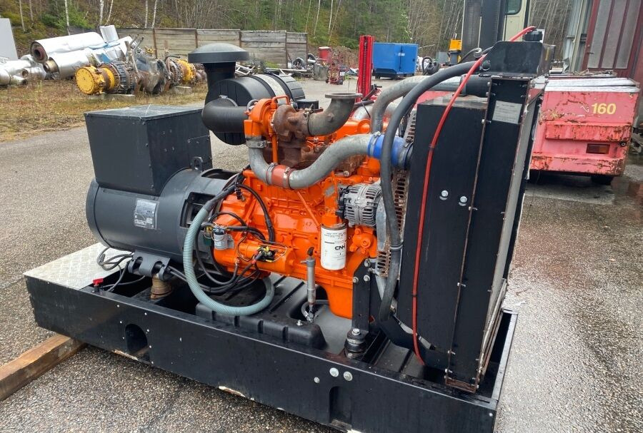 Diversen ECP34 2S4 - Iveco Engine,126kVA,New oils, filters, Mecc Alte ECP34 2S4 - Электрогенератор: фото 2 Diversen ECP34 2S4 - Iveco Engine,126kVA,New oils, filters, Mecc Alte ECP34 2S4 - Электрогенератор: фото 2