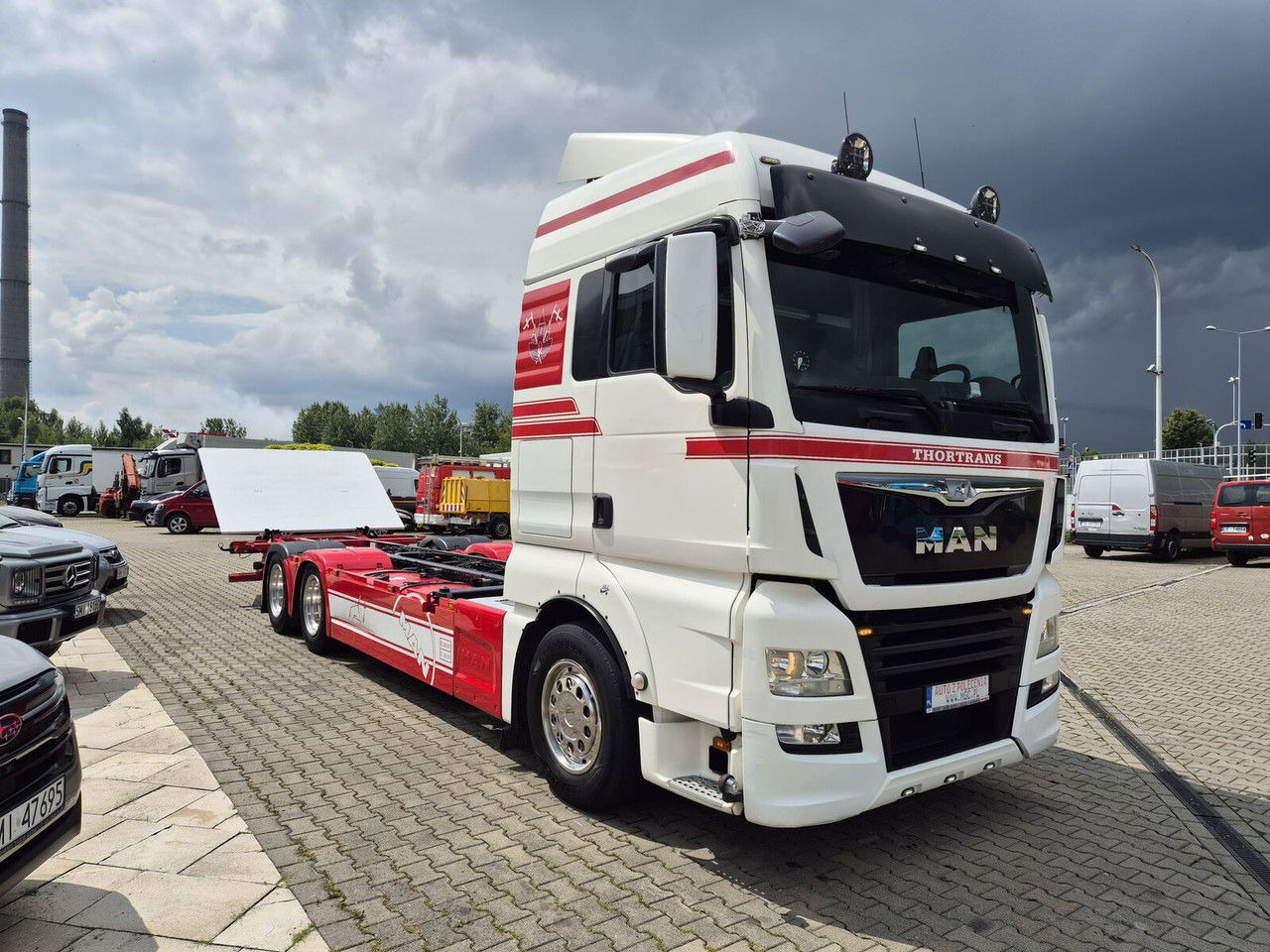 MAN TGX 28 28.420 , 6x2-2 LL / Trailer HFR KM 20 / 1 Owner / E6 /Guaran - Грузовик-контейнеровоз/ Сменный кузов: фото 4 MAN TGX 28 28.420 , 6x2-2 LL / Trailer HFR KM 20 / 1 Owner / E6 /Guaran - Грузовик-контейнеровоз/ Сменный кузов: фото 4