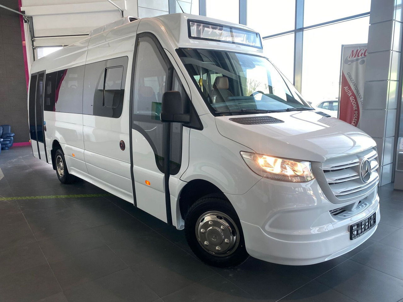Mercedes-Benz Sprinter 517 - Микроавтобус, Пассажирский фургон: фото 4 Mercedes-Benz Sprinter 517 - Микроавтобус, Пассажирский фургон: фото 4