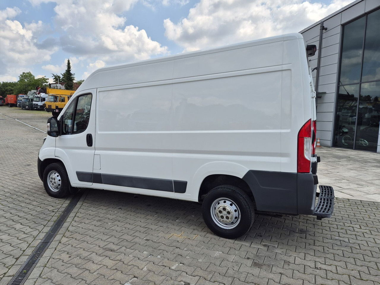 Цельнометаллический фургон Peugeot Boxer 335 2.0 HDI / Webasto / L2H2 / 1 Owner: фото 12