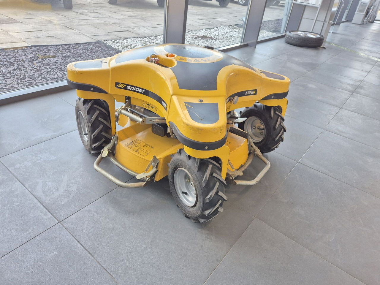 Spider MINI Mini Spider II / 4X4 / NEW Service / Works Great - Газонокосилка: фото 1 Spider MINI Mini Spider II / 4X4 / NEW Service / Works Great - Газонокосилка: фото 1