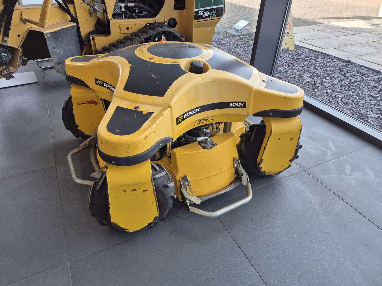 Spider MINI Mini Spider II - Газонокосилка: фото 1 Spider MINI Mini Spider II - Газонокосилка: фото 1