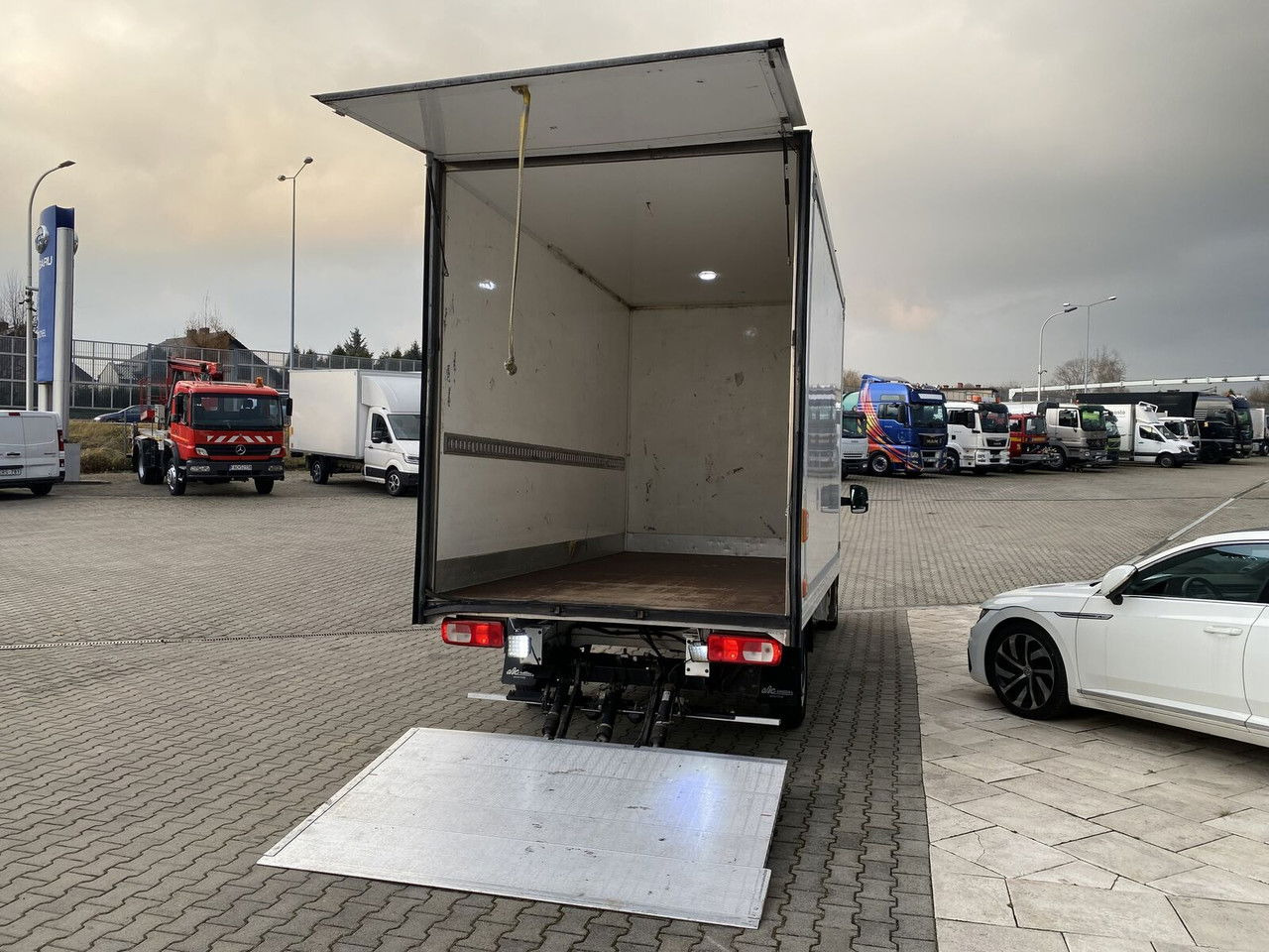 Фургон с закрытым кузовом Volkswagen Crafter 2.0 TDI 177HP / High Container / Lift 750KG / Super Cond: фото 27