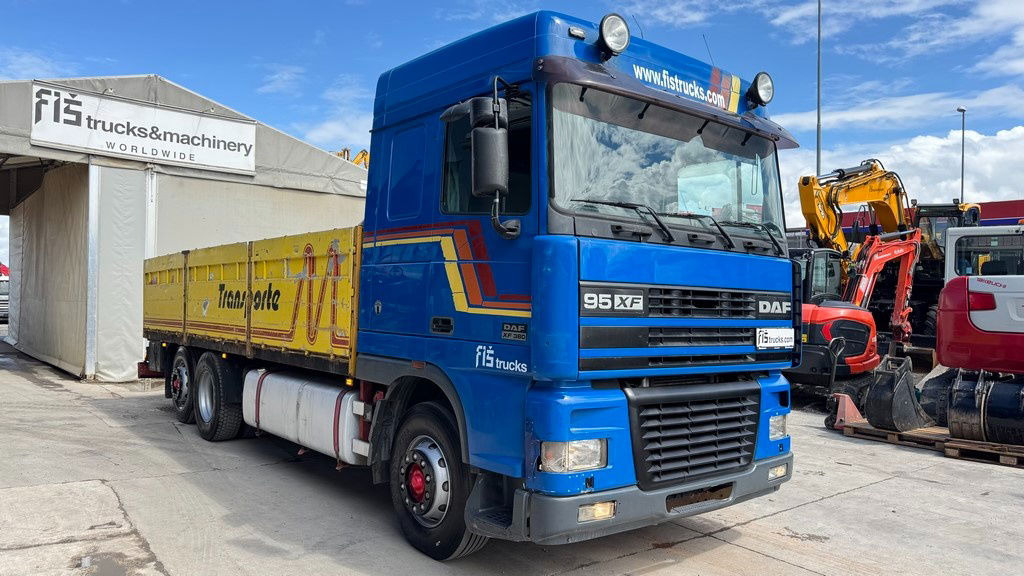 DAF XF 95.380 6X2 stake body - air condition - Грузовик бортовой/ Платформа: фото 3 DAF XF 95.380 6X2 stake body - air condition - Грузовик бортовой/ Платформа: фото 3