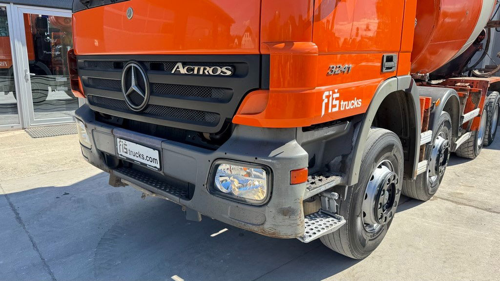 Mercedes-Benz Actros 3241 8x4 mixer 9m3 - Автобетоносмеситель: фото 2 Mercedes-Benz Actros 3241 8x4 mixer 9m3 - Автобетоносмеситель: фото 2