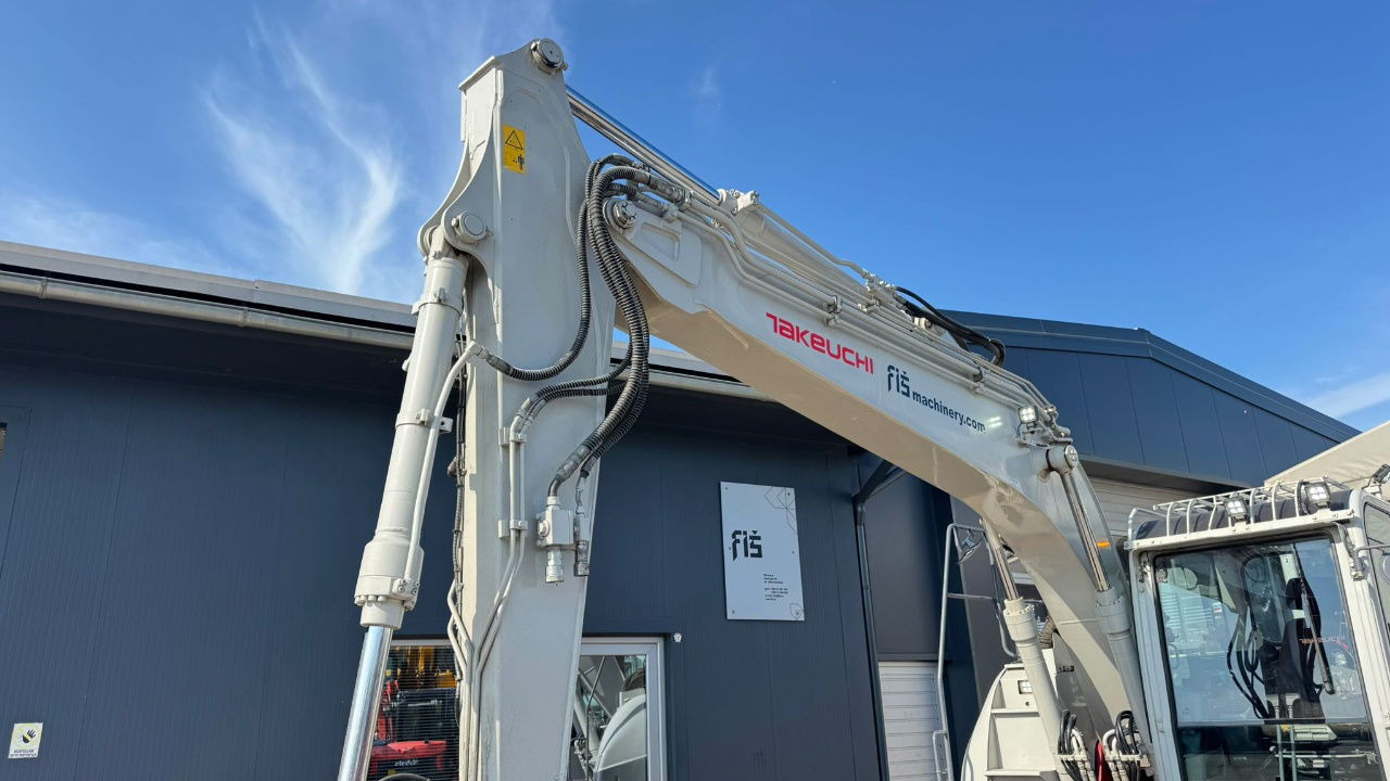 Гусеничный экскаватор Takeuchi TB2150R - 2017 Year - Powertilt - 3X Buckets: фото 7