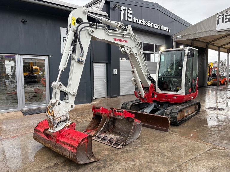Takeuchi TB370 - Powertilt - 3X Buckets - 2021 Year - 3025 Working Hours - Мини-экскаватор: фото 1 Takeuchi TB370 - Powertilt - 3X Buckets - 2021 Year - 3025 Working Hours - Мини-экскаватор: фото 1