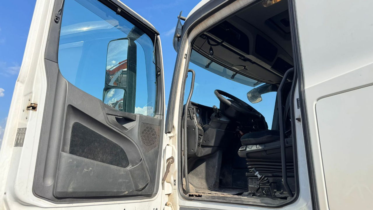 Mercedes-Benz Arocs 1851 LS HAD 4X4 - Euro 6 - retarder - tipper hydraulics в лизинг Mercedes-Benz Arocs 1851 LS HAD 4X4 - Euro 6 - retarder - tipper hydraulics: фото 13 Mercedes-Benz Arocs 1851 LS HAD 4X4 - Euro 6 - retarder - tipper hydraulics в лизинг Mercedes-Benz Arocs 1851 LS HAD 4X4 - Euro 6 - retarder - tipper hydraulics: фото 13