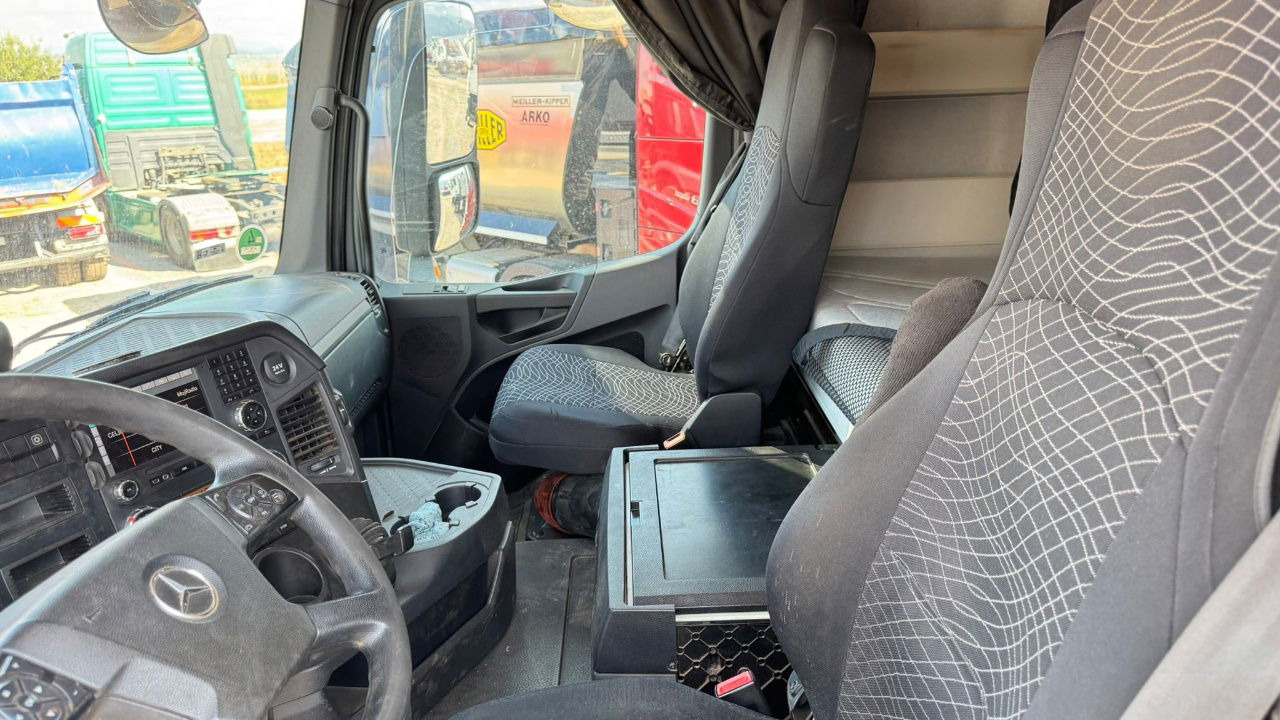 Mercedes-Benz Arocs 1851 LS HAD 4X4 - Euro 6 - retarder - tipper hydraulics в лизинг Mercedes-Benz Arocs 1851 LS HAD 4X4 - Euro 6 - retarder - tipper hydraulics: фото 10 Mercedes-Benz Arocs 1851 LS HAD 4X4 - Euro 6 - retarder - tipper hydraulics в лизинг Mercedes-Benz Arocs 1851 LS HAD 4X4 - Euro 6 - retarder - tipper hydraulics: фото 10