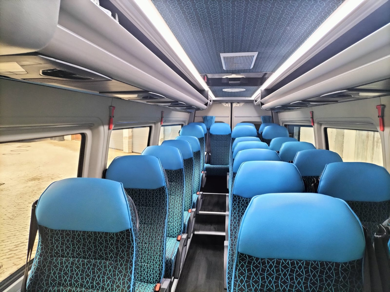 Mercedes Benz Sprinter 519cdi / Reisebus / ATOS 22+1+1 / Automatik / Telma / TV / Kühlschrank / USB - Микроавтобус, Пассажирский фургон: фото 5 Mercedes Benz Sprinter 519cdi / Reisebus / ATOS 22+1+1 / Automatik / Telma / TV / Kühlschrank / USB - Микроавтобус, Пассажирский фургон: фото 5