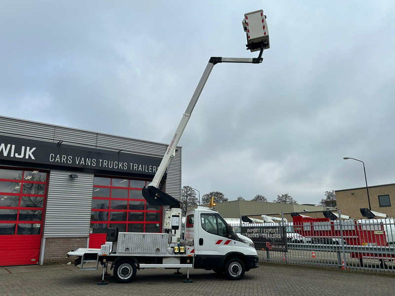 Iveco Daily 35S14 APK 29-08-2026, 4x gestempeld Km 64.779 - Фургон: фото 2 Iveco Daily 35S14 APK 29-08-2026, 4x gestempeld Km 64.779 - Фургон: фото 2