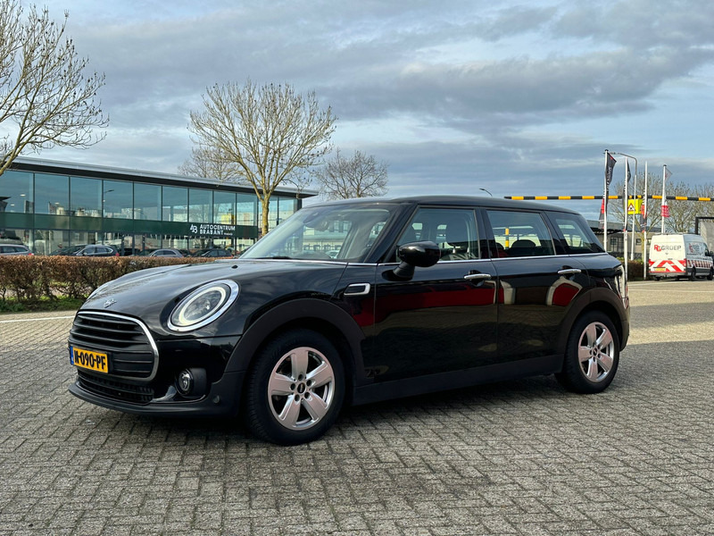 MINI Clubman ONE 1.5 APK 09-12-2027 Apple Carplay - Легковой автомобиль: фото 2 MINI Clubman ONE 1.5 APK 09-12-2027 Apple Carplay - Легковой автомобиль: фото 2