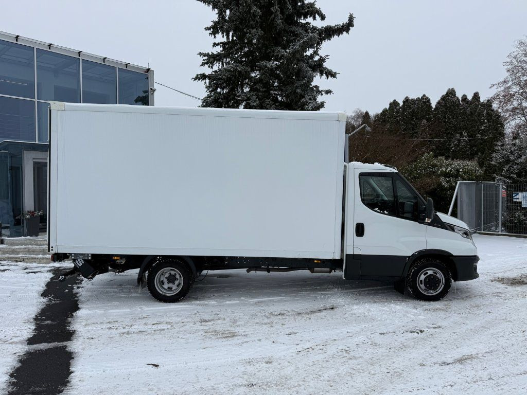 Iveco Daily 35C16 - Фургон с закрытым кузовом: фото 3 Iveco Daily 35C16 - Фургон с закрытым кузовом: фото 3