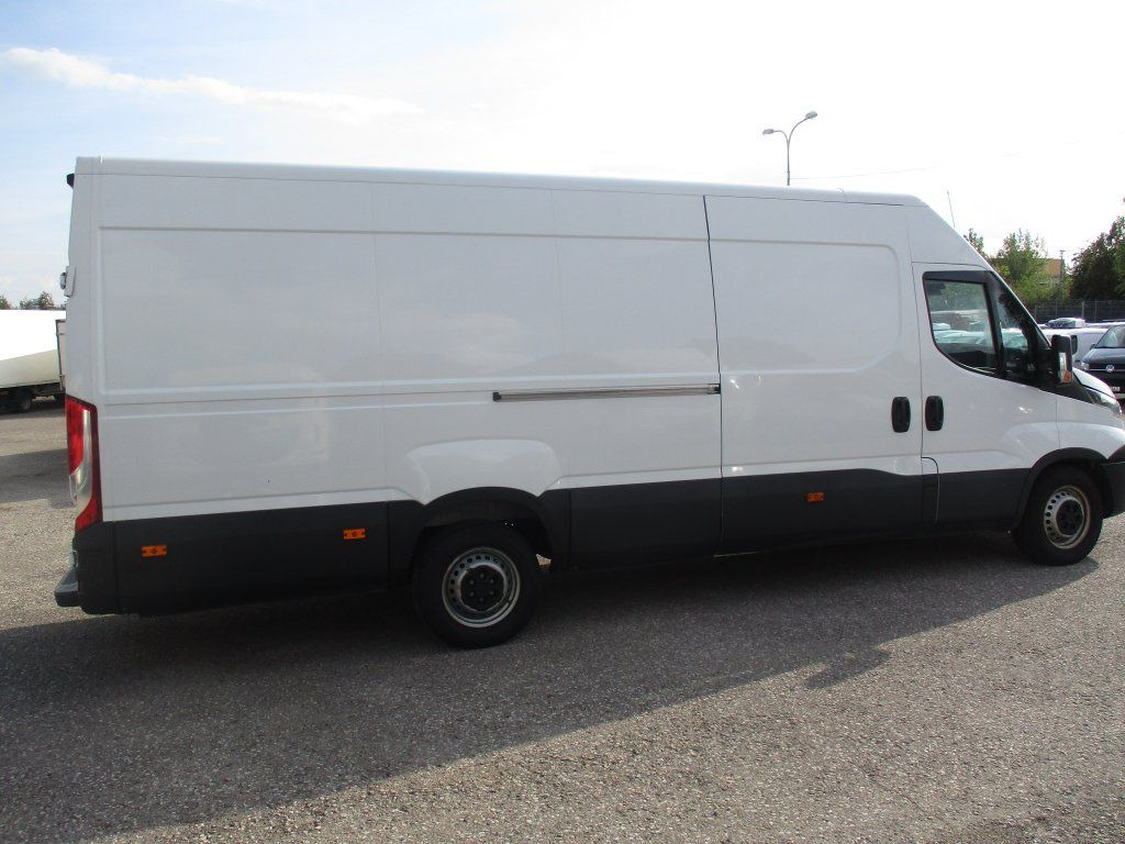 Iveco Daily 35S16 - Цельнометаллический фургон: фото 4 Iveco Daily 35S16 - Цельнометаллический фургон: фото 4