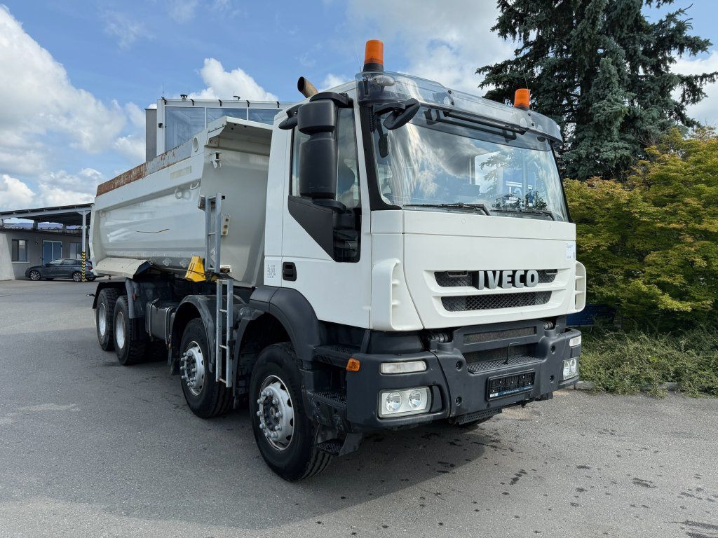 Iveco Trakker 410 S1 8x4 - Самосвал: фото 2 Iveco Trakker 410 S1 8x4 - Самосвал: фото 2