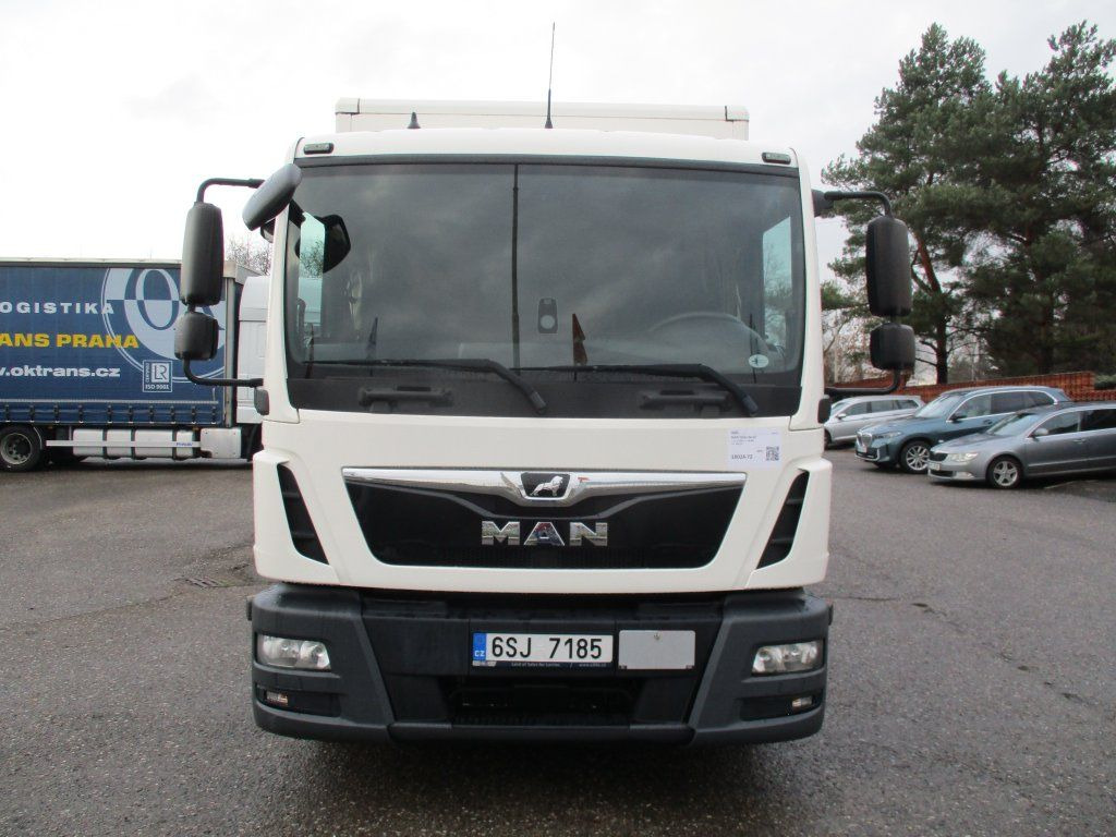 MAN TGL 8.190 - Грузовик с закрытым кузовом: фото 2 MAN TGL 8.190 - Грузовик с закрытым кузовом: фото 2