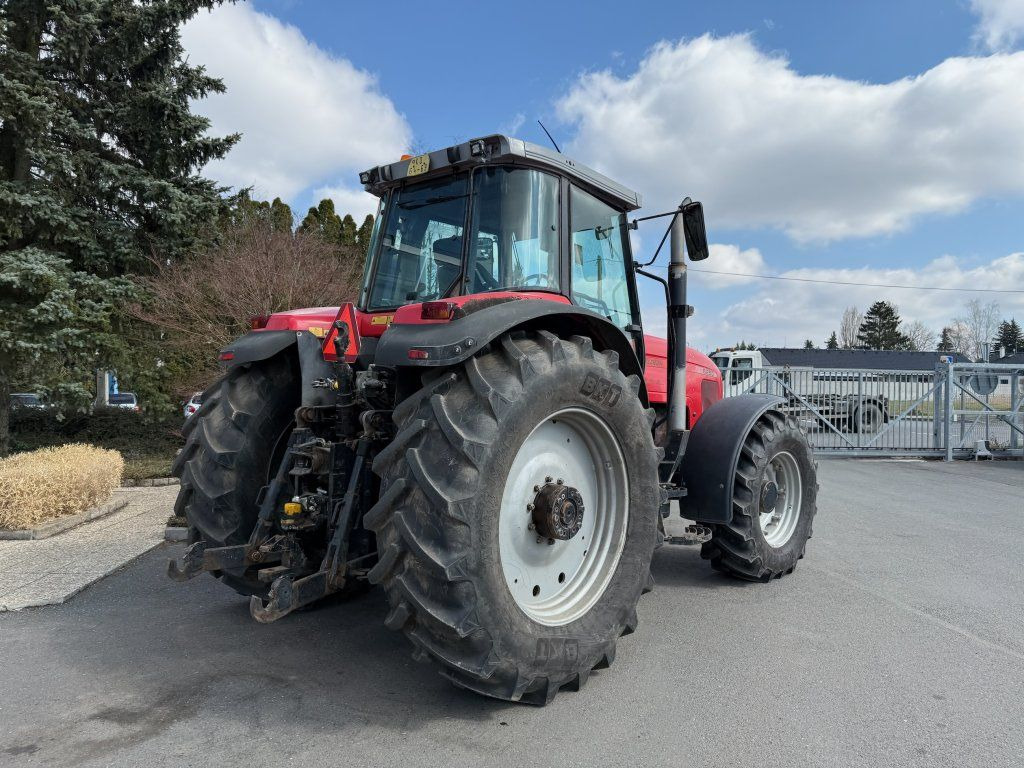 Massey Ferguson MF8260 - Трактор: фото 4 Massey Ferguson MF8260 - Трактор: фото 4