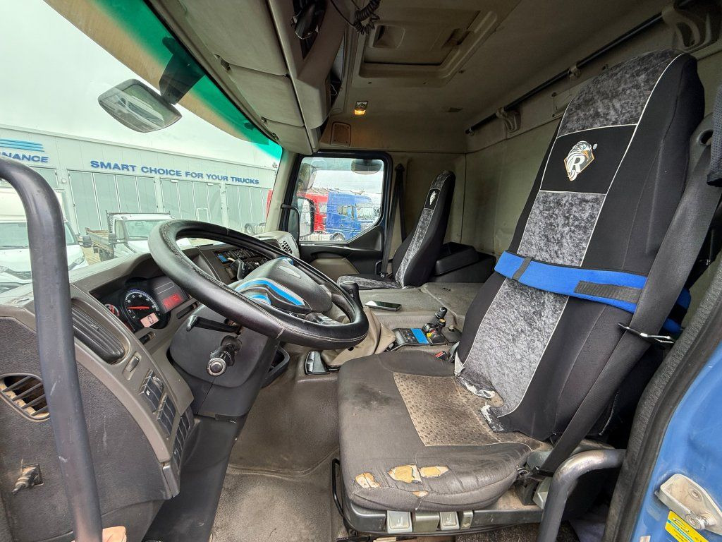 Самосвал Renault Kerax 450 S3 8x4 EURO 4: фото 15 Самосвал Renault Kerax 450 S3 8x4 EURO 4: фото 15