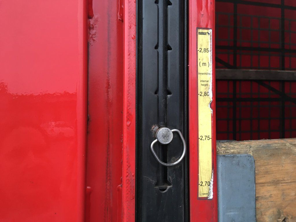 Тентованный полуприцеп Schmitz Cargobull SCB*S3T standard/lifting roof/Hubdach 2,70-2,85m: фото 16