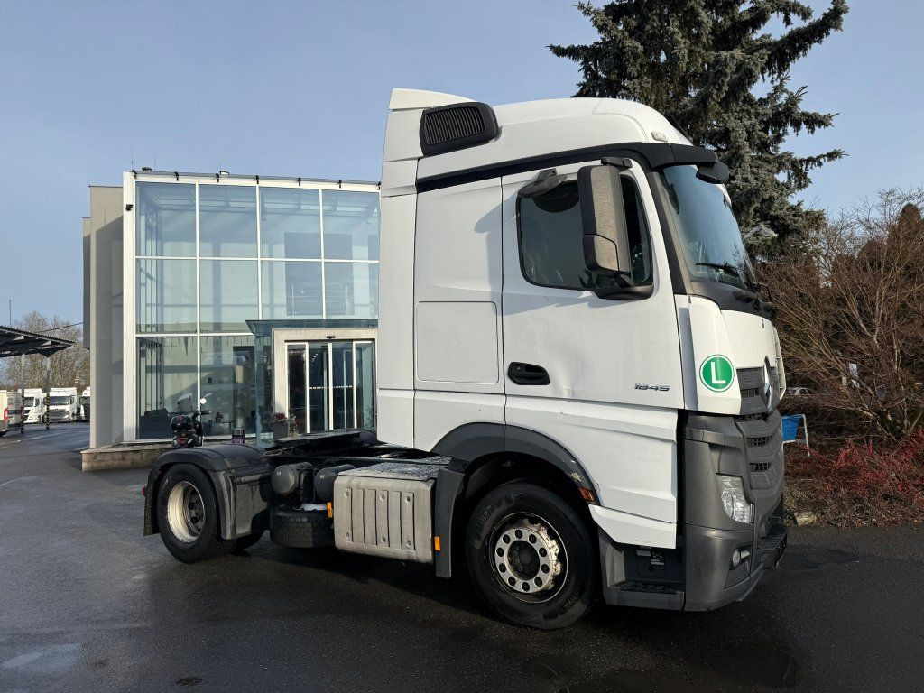Mercedes-Benz 1845 Actros EURO 6 - Тягач: фото 2 Mercedes-Benz 1845 Actros EURO 6 - Тягач: фото 2
