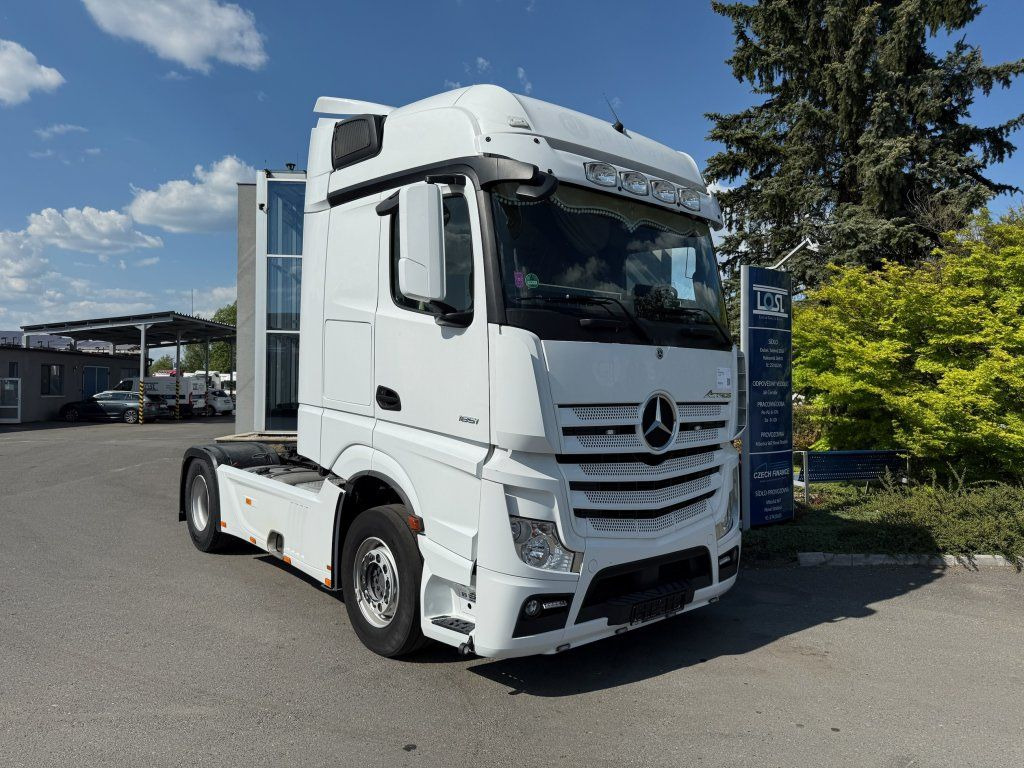 Mercedes-Benz 1851 Actros EURO 6 - Тягач: фото 2 Mercedes-Benz 1851 Actros EURO 6 - Тягач: фото 2