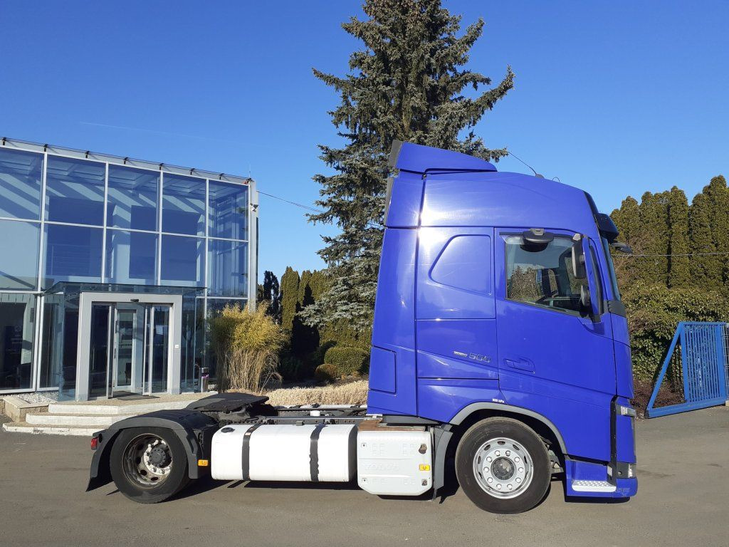 Volvo FH500 XL EURO 6 MEGA/lowdeck - Тягач: фото 3 Volvo FH500 XL EURO 6 MEGA/lowdeck - Тягач: фото 3