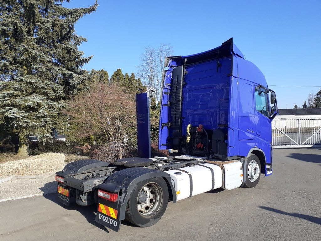Volvo FH500 XL EURO 6 MEGA/lowdeck - Тягач: фото 4 Volvo FH500 XL EURO 6 MEGA/lowdeck - Тягач: фото 4