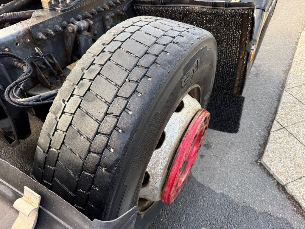 Тягач Volvo FM12.460 6x2 EURO 3: фото 9 Тягач Volvo FM12.460 6x2 EURO 3: фото 9