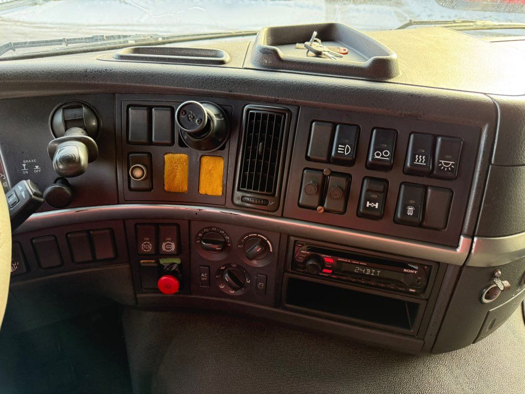 Тягач Volvo FM12.460 6x2 EURO 3: фото 19 Тягач Volvo FM12.460 6x2 EURO 3: фото 19